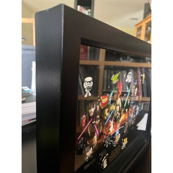 Disney Star Wars "Cuties" Framed Pin Set Collection. Limited Edition 2015 - Picture 4 of 5